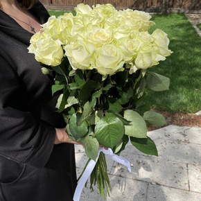 Букет из 21 белой розы (70 см) в Солнечногорске