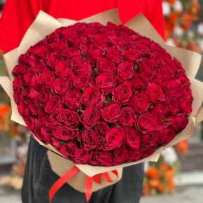 Букет 101 красная роза Кения (50 см) в Солнечногорске