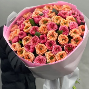 Букет "Лав ю" из 51 пионовидной розы Риджентс парк (60 см) в Солнечногорске