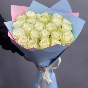 Букет 25 белых роз Кения (50 см) в Солнечногорске