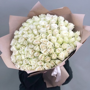 Букет 101 белая роза кения (50 см) в Солнечногорске