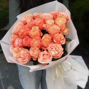 Букет из 23 пионовидных роз Эквадор сорта Кахала (60см) в Солнечногорске