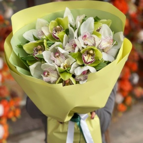 Букет "Бруклин" из орхидей и альстромерий в Солнечногорске