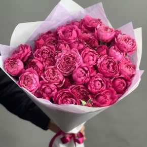 Букет из 11 кустовых пионовидных роз Джульетта в Солнечногорске