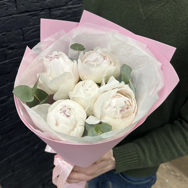 Букет из 5 пионов Одиле "Пломбир" в Солнечногорске