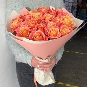 Букет из 21 розы Мисс Пигги ( 50 см ) в Солнечногорске