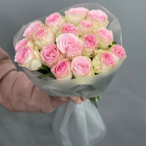 Букет из 17 роз Кения (40 см) в Солнечногорске