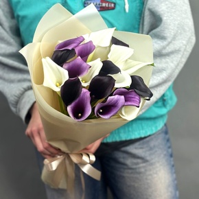 Букет из 19 калл микс в Солнечногорске