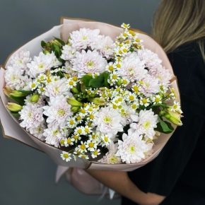 Букет "Сиэтл" из хризантем, альстромерий и ромашек в Солнечногорске