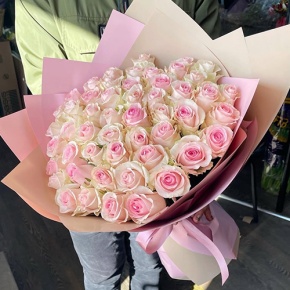 Букет 101 роза Свит ревиваль (60 см) в Солнечногорске
