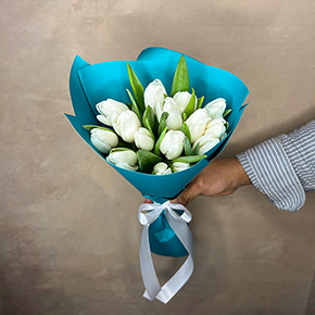 Букет 15 белоснежных тюльпанов в Солнечногорске