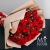Букет 15 кустовых красных роз в Солнечногорске Букет 15 кустовых красных роз в Солнечногорске