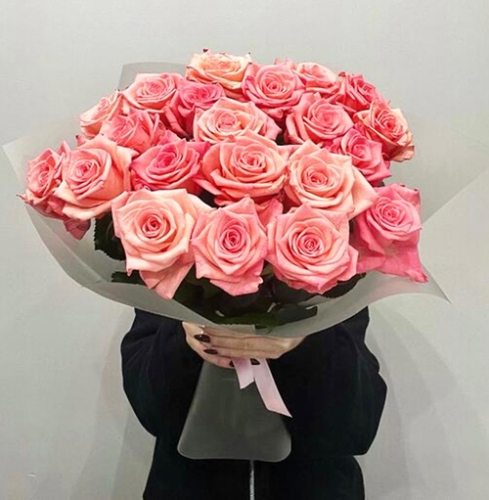 Букет из 21 розовой розы (50 см) в Солнечногорске