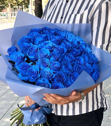 Букет из 51 синей розы Эквадор (60 см) в Солнечногорске