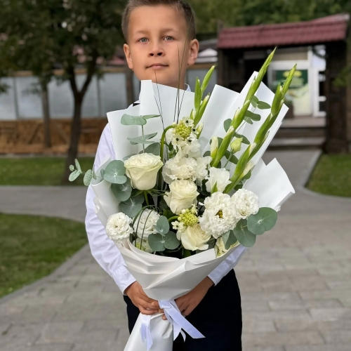 Букет на 1 сентября с гладиолусами, розами, эустомой и орнитогалумом в Солнечногорске
