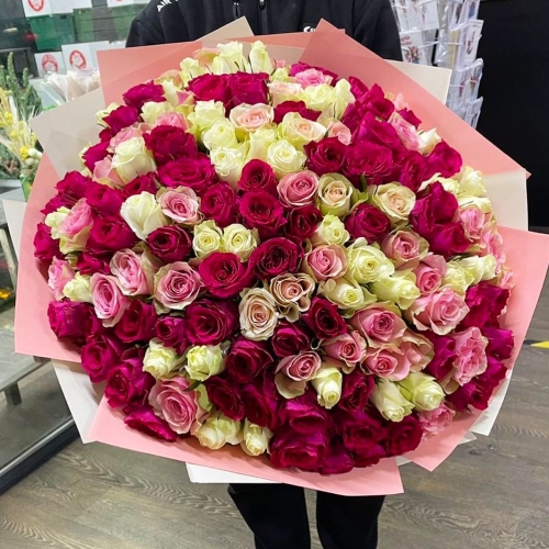 Букет 151 роза ягодный микс (40 см) в Солнечногорске